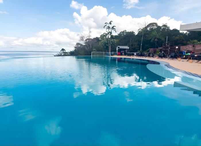 tropical executive hotel flat 905