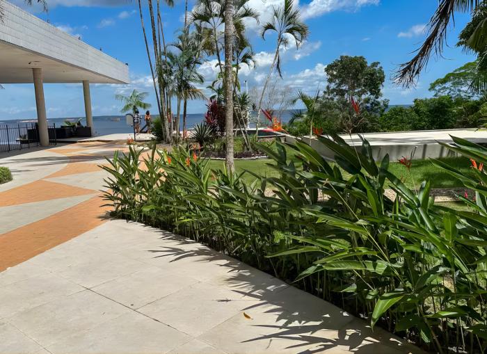 tropical executive hotel flat 905
