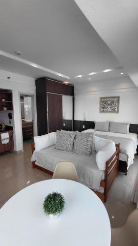 tropical executive hotel flat 905