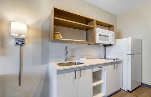 extended stay america premier suites denver international airport