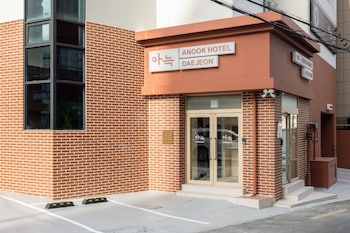 anook hotel jungangro station