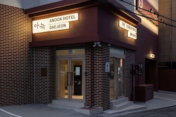 anook hotel jungangro station