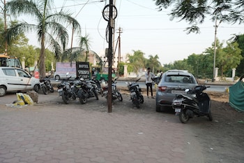 hotel vaani stay bhopal