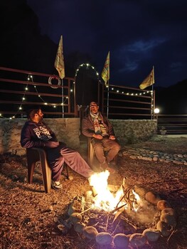 Nirvana River Nest,,3 star