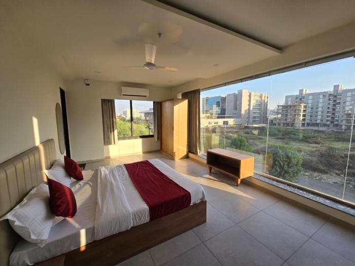 gajraj hotel