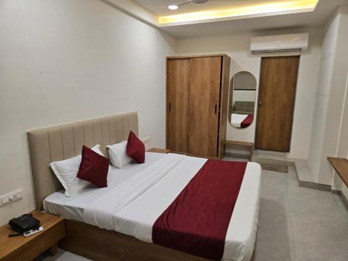 gajraj hotel