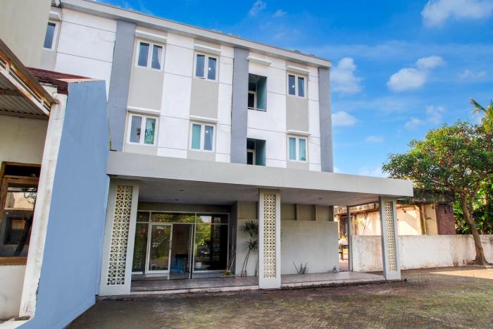 townhouse oak syariah near stasiun purwosari formerly graha gentan solo
