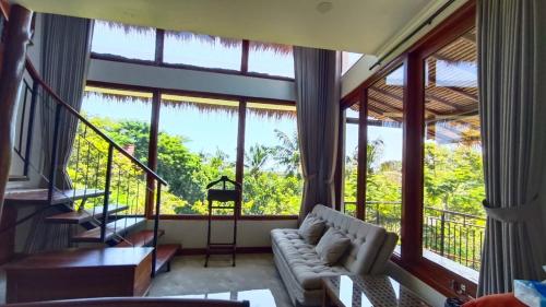 aramaya hills boutique