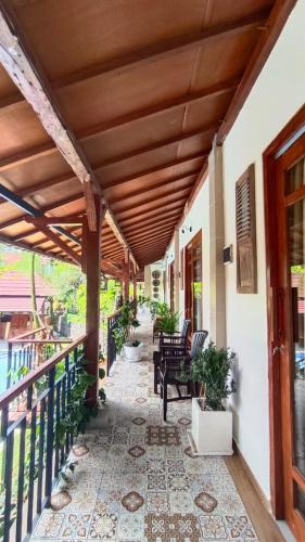 aramaya hills boutique
