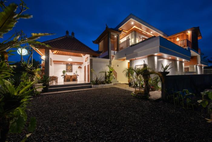 casa fortuna villa by mahaputra