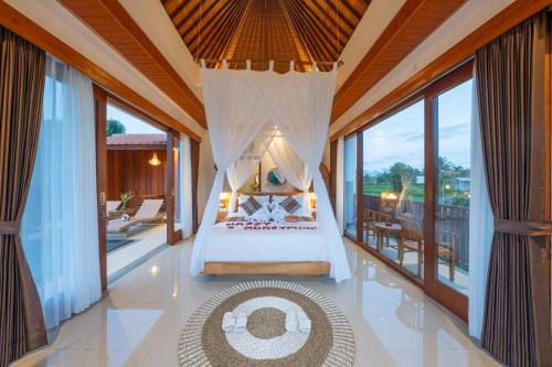 casa fortuna villa by mahaputra