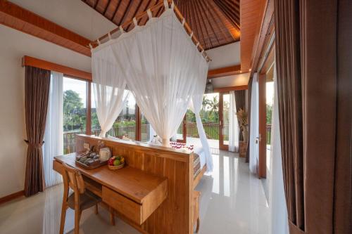 casa fortuna villa by mahaputra