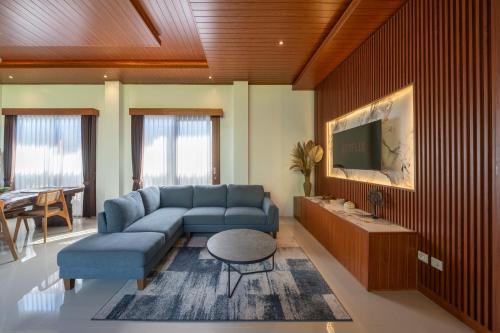 casa fortuna villa by mahaputra