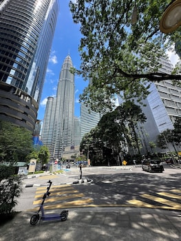 sky suites klcc by easy trip