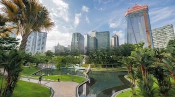 sky suites klcc by easy trip