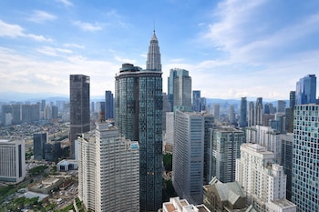 sky suites klcc by easy trip
