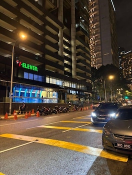 sky suites klcc by easy trip