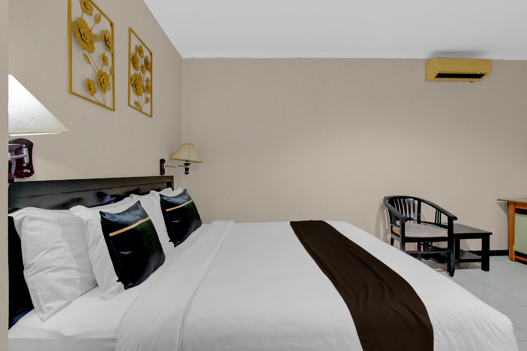 townhouse oak near margono hospital purw
