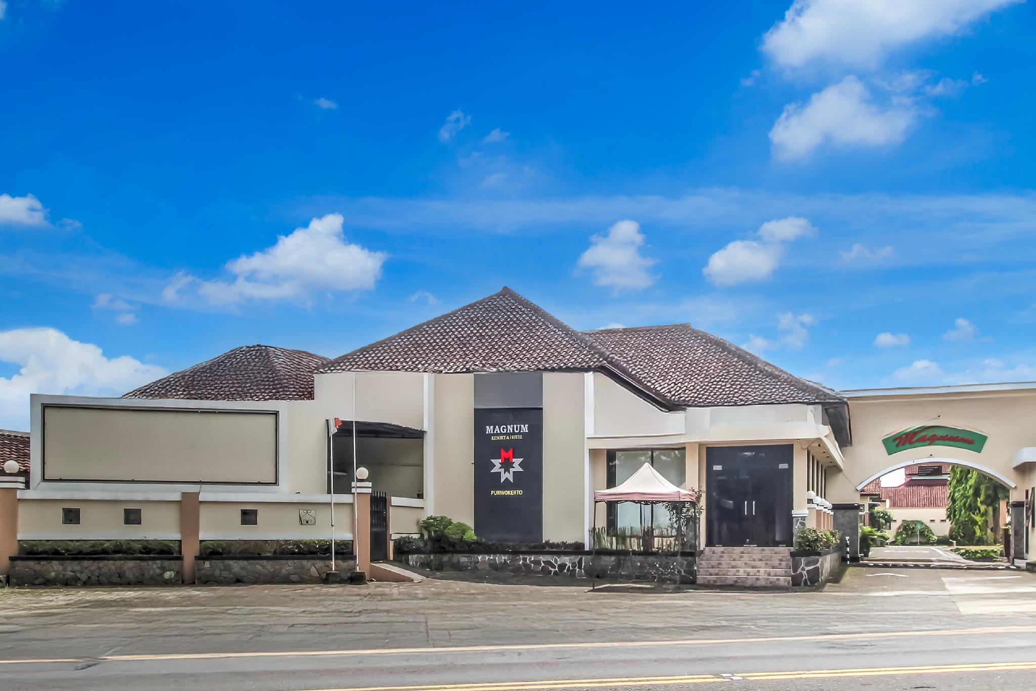 townhouse oak near margono hospital purw