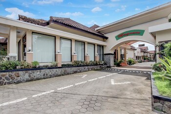 Townhouse Oak Near Margono Hospital Purw,,2 star