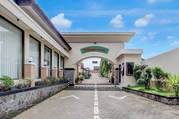 Townhouse Oak Near Margono Hospital Purw,,2 star