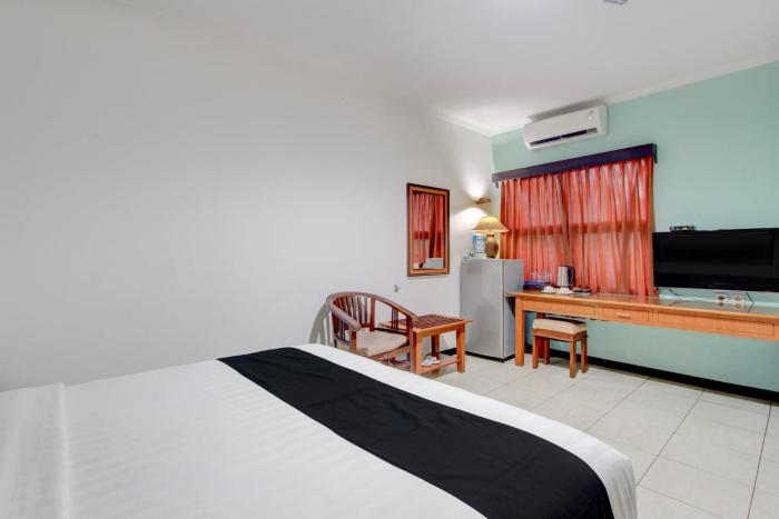 townhouse oak near margono hospital purw