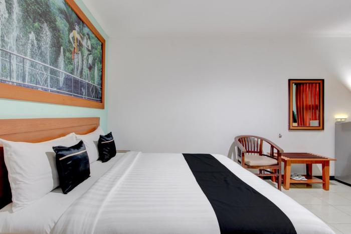 townhouse oak near margono hospital purw