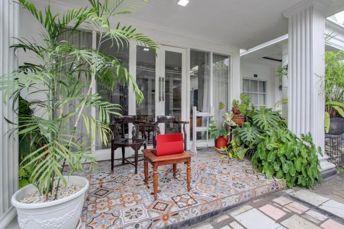 townhouse oak near margono hospital purw
