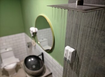 smile hotel danau kota