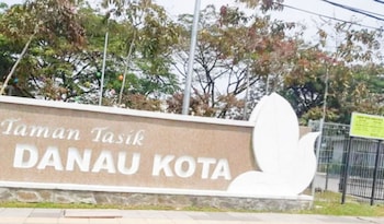 smile hotel danau kota