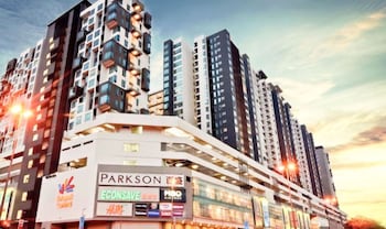 smile hotel danau kota