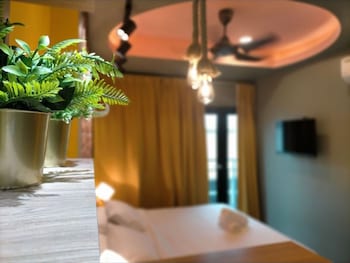 smile hotel danau kota