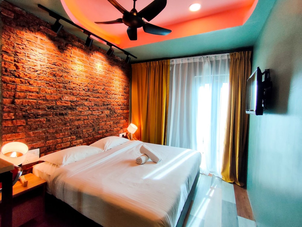 smile hotel danau kota