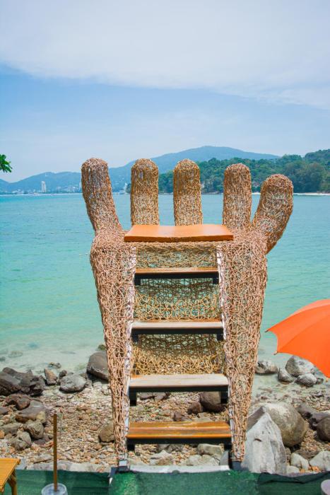 the cozy beach front hotel