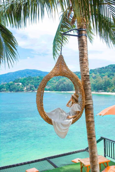the cozy beach front hotel