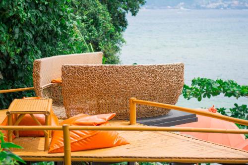 the cozy beach front hotel