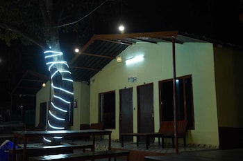tree aura retreat