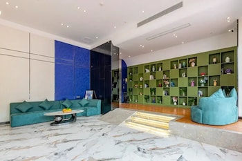 City Bang Qingshe Hotel (Longhua Guanlan Hi-Tech Science Park Shop),,2 star