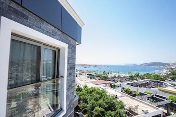 m2 otel
