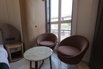 hotel sarovar hill