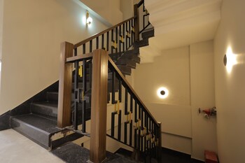 hotel sarovar hill