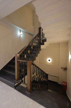hotel sarovar hill