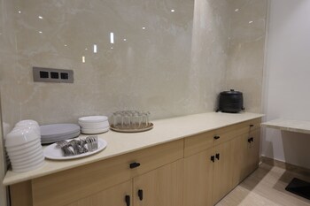 hotel sarovar hill