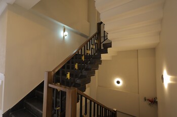 hotel sarovar hill