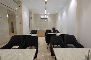 hotel sarovar hill