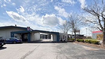 studio 6 suites lexington kentucky
