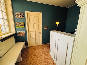 62 Dimitri Uznadze Str.,,2 star