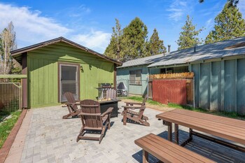 Hideaway Cabin,,2 star