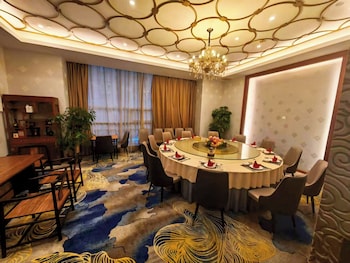 feng zheng hotel