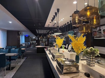 feng zheng hotel